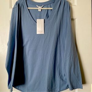 Athleta Outbound v neck top blue 1X